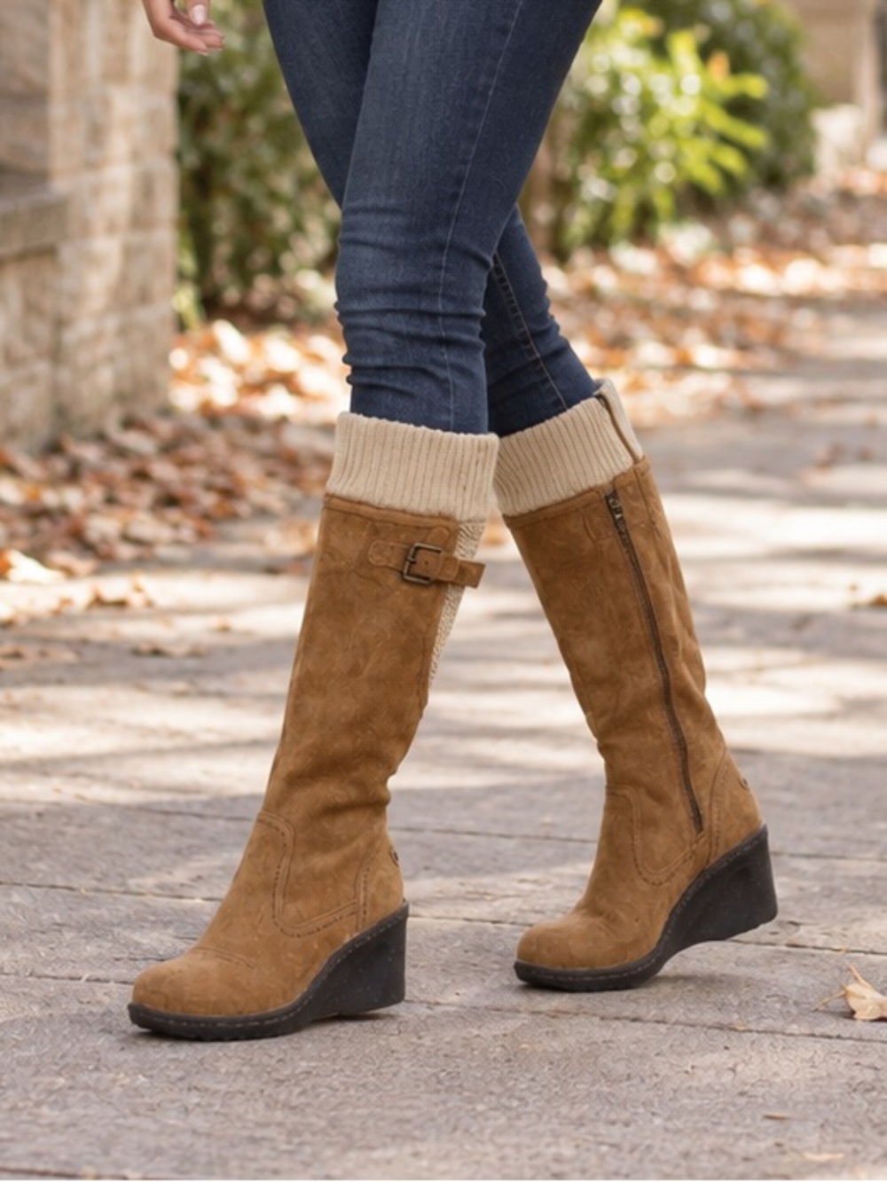 UGG Skyfall Chestnut Suede Knit Wedge Boots Size 8 Boho Winter